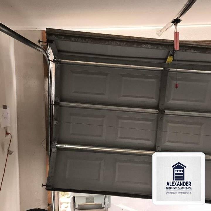 Alexander Emergency Garage Door Dispatch in Frederickson (Spanaway Area): Heavy-Duty EPDM Perimeter & Bottom Seal Weatherproofing - Frederickson, WA
